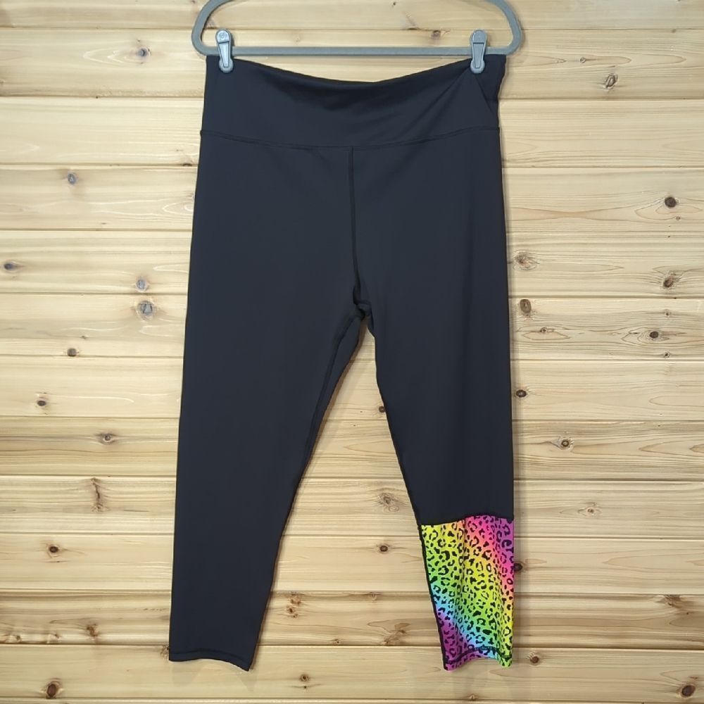 Zyia Pants Womens 20 Black Rainbow Leopard Print Cropped Leggings‎